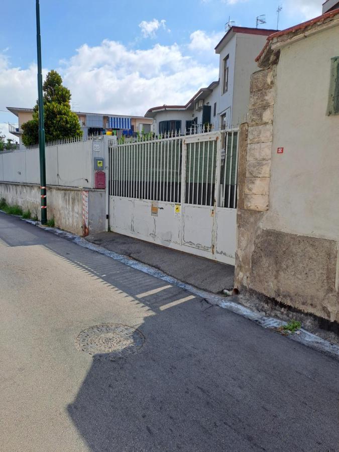 לינה וארוחת בוקר נאפולי Civico85 מראה חיצוני תמונה