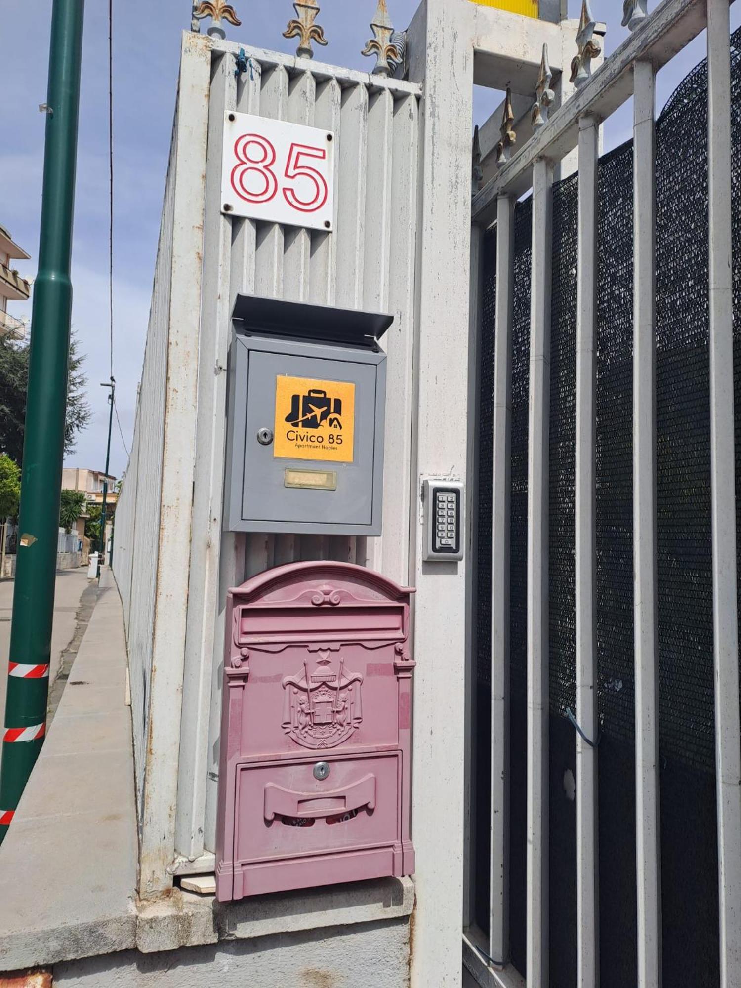לינה וארוחת בוקר נאפולי Civico85 מראה חיצוני תמונה